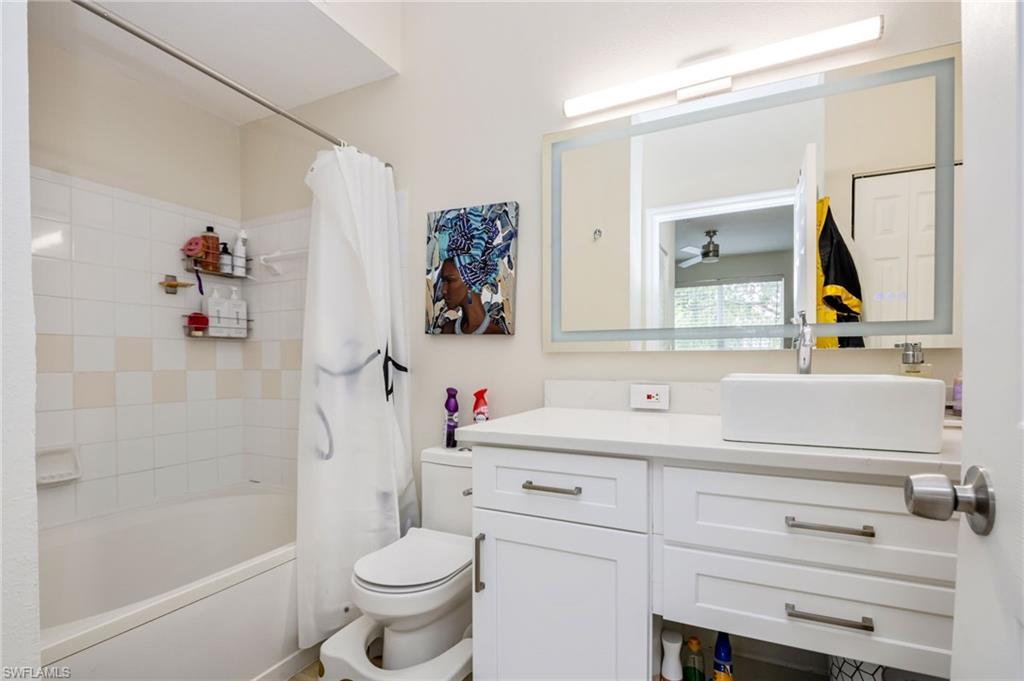 ROYAL GREENS - Residential