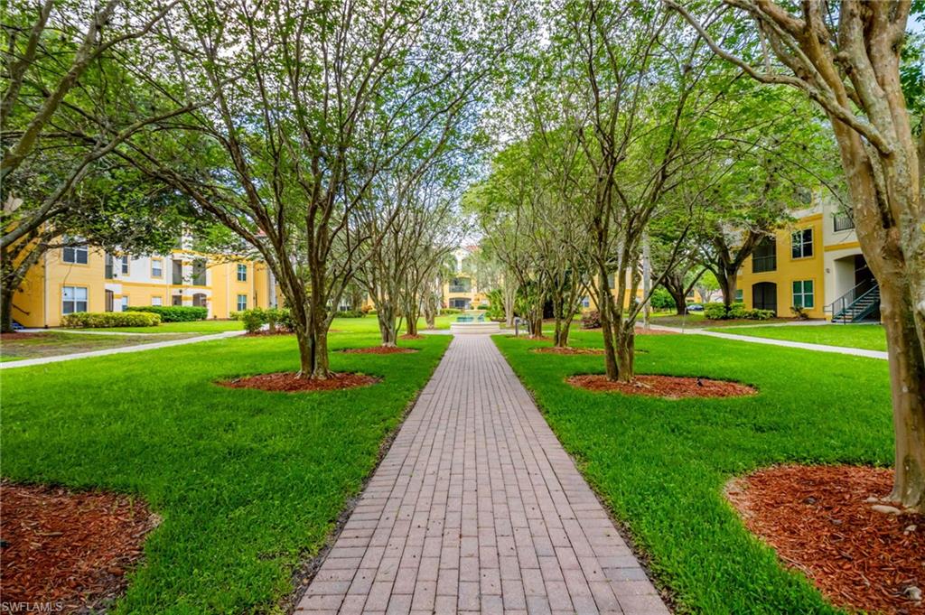 ROYAL GREENS - Residential