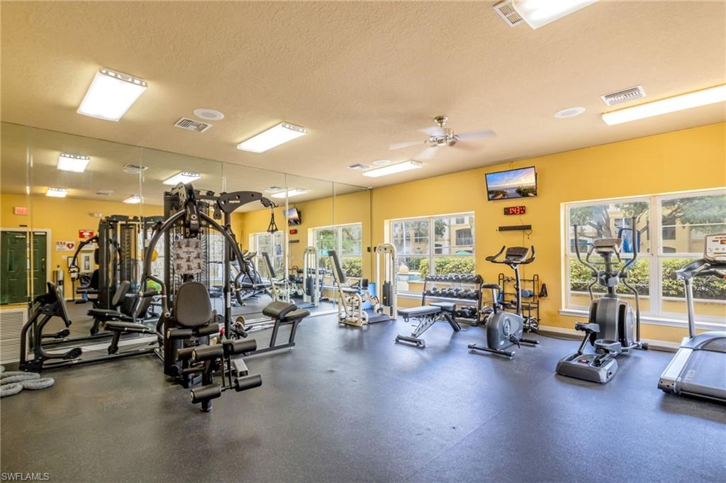 ROYAL GREENS - Residential