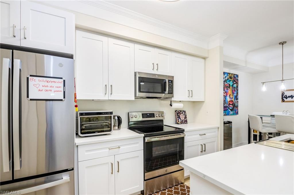 ROYAL GREENS - Residential