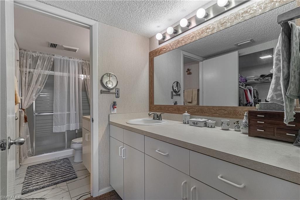 SEVEN LAKES - Residential