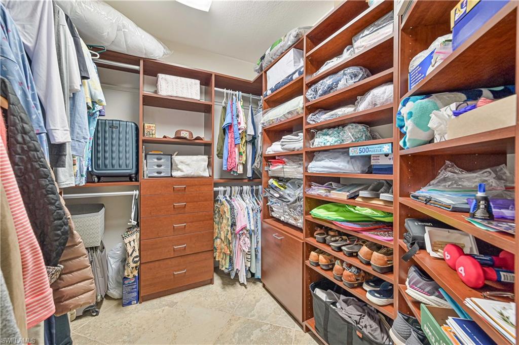 CAMBRIDGE PLACE - Residential