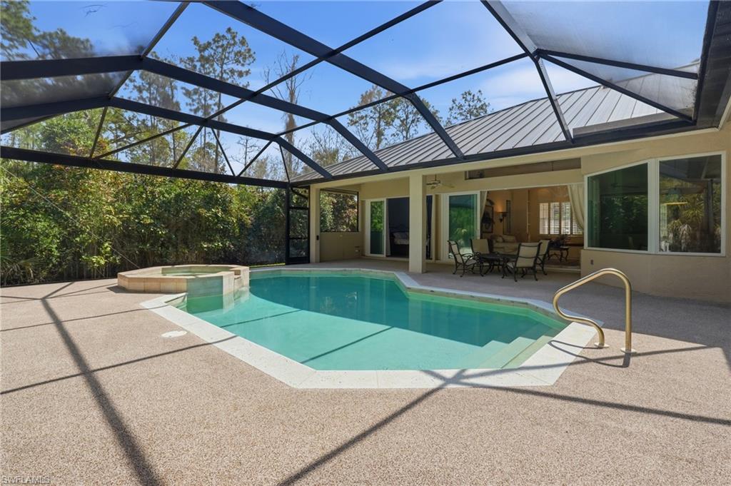 COLLIER WOODS - Residential