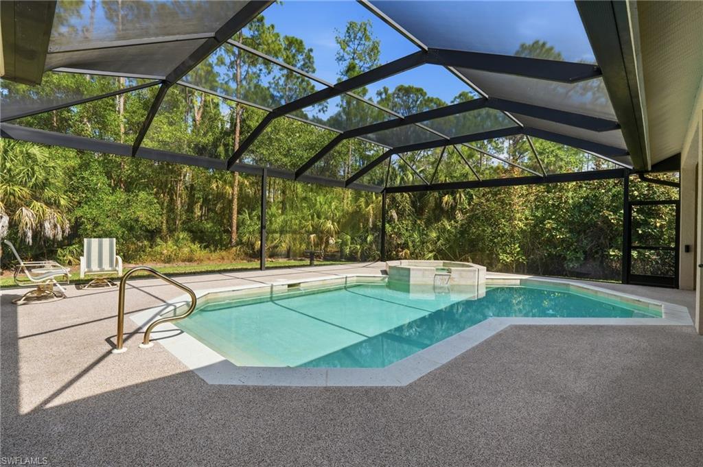 COLLIER WOODS - Residential