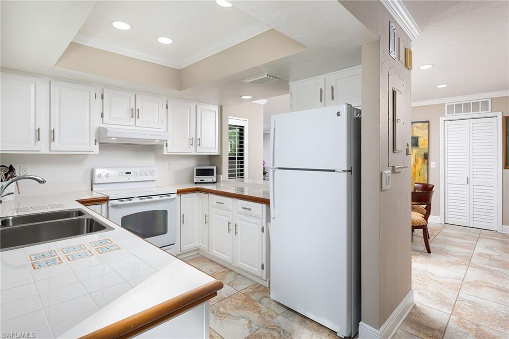 OLDE NAPLES VILLAS - Residential