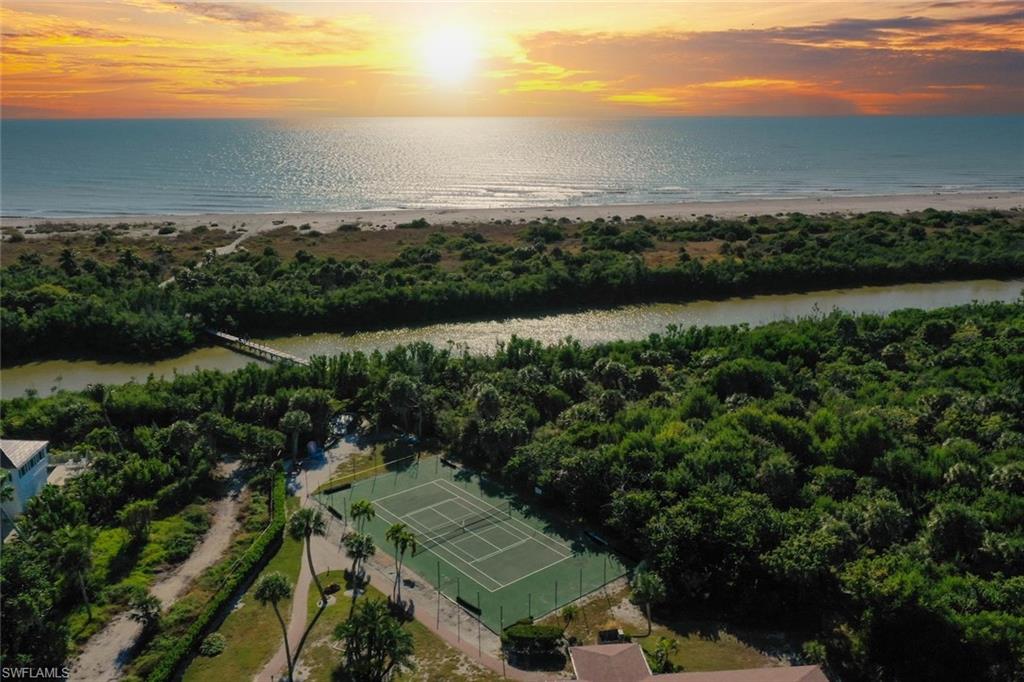 BLIND PASS CONDO - Residential