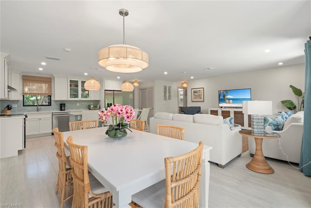 BLIND PASS CONDO - Residential