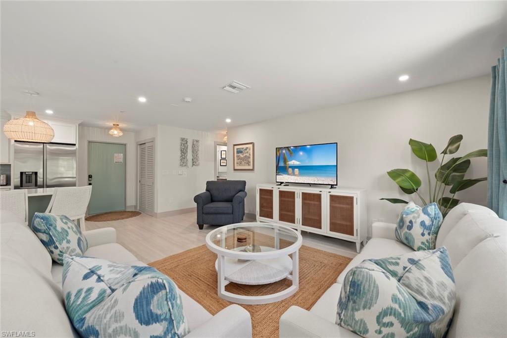 BLIND PASS CONDO - Residential