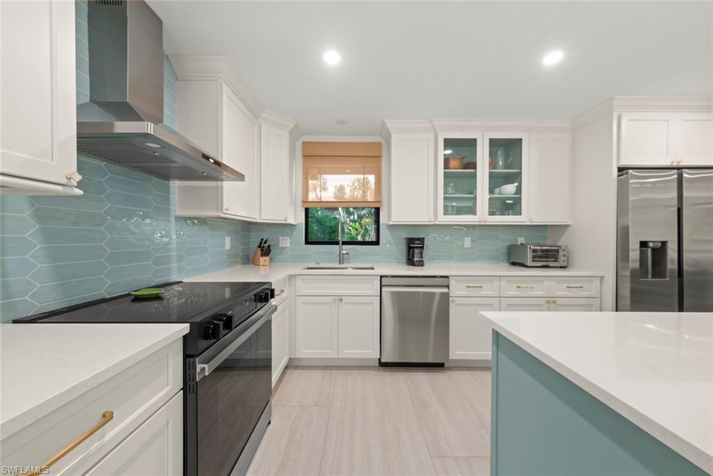 BLIND PASS CONDO - Residential