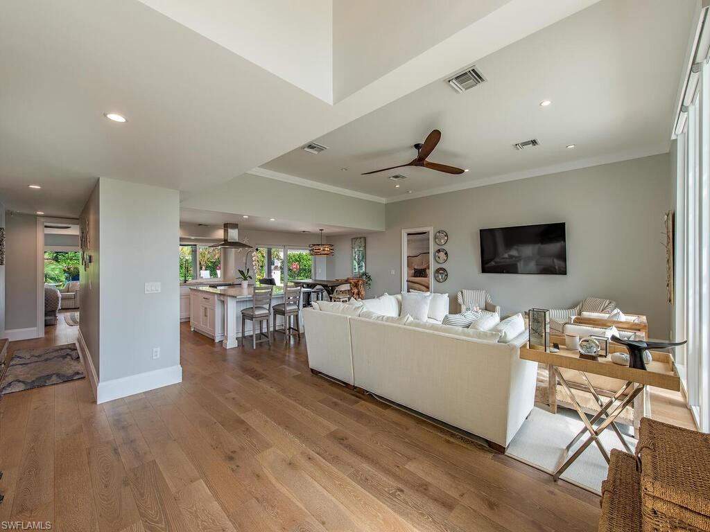 PARK SHORE - Residential