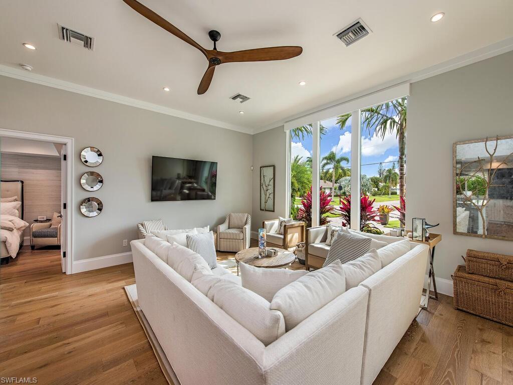 PARK SHORE - Residential