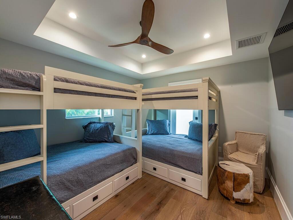 PARK SHORE - Residential