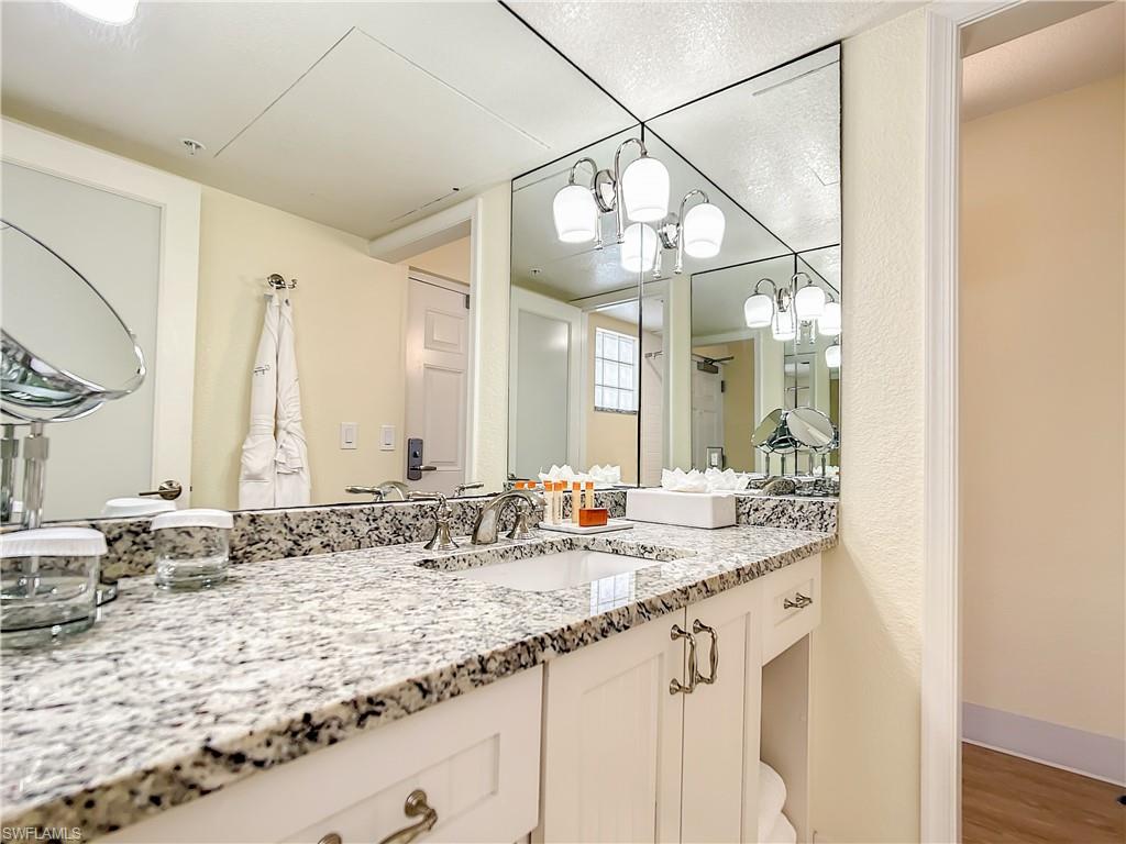 SANIBEL VIEW VILLAS - Residential