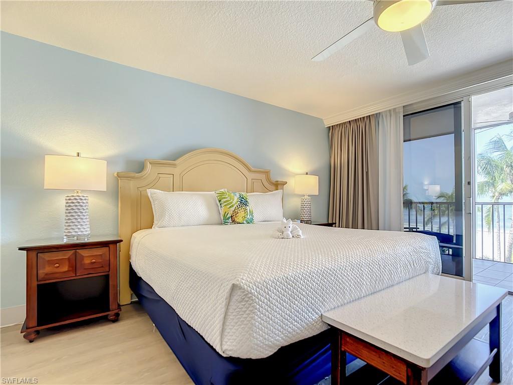 SANIBEL VIEW VILLAS - Residential