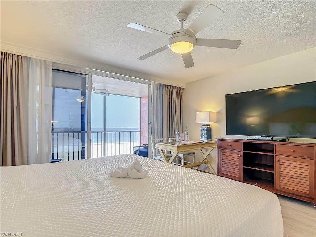 SANIBEL VIEW VILLAS - Residential