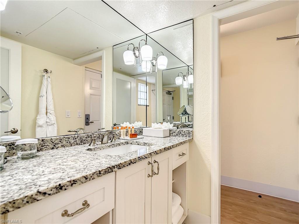 SANIBEL VIEW VILLAS - Residential