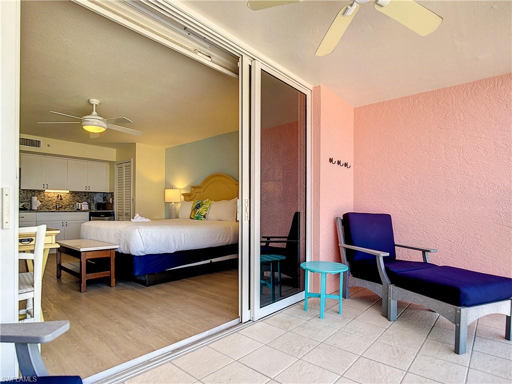 SANIBEL VIEW VILLAS - Residential