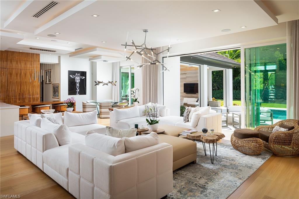 PINE RIDGE - Residential