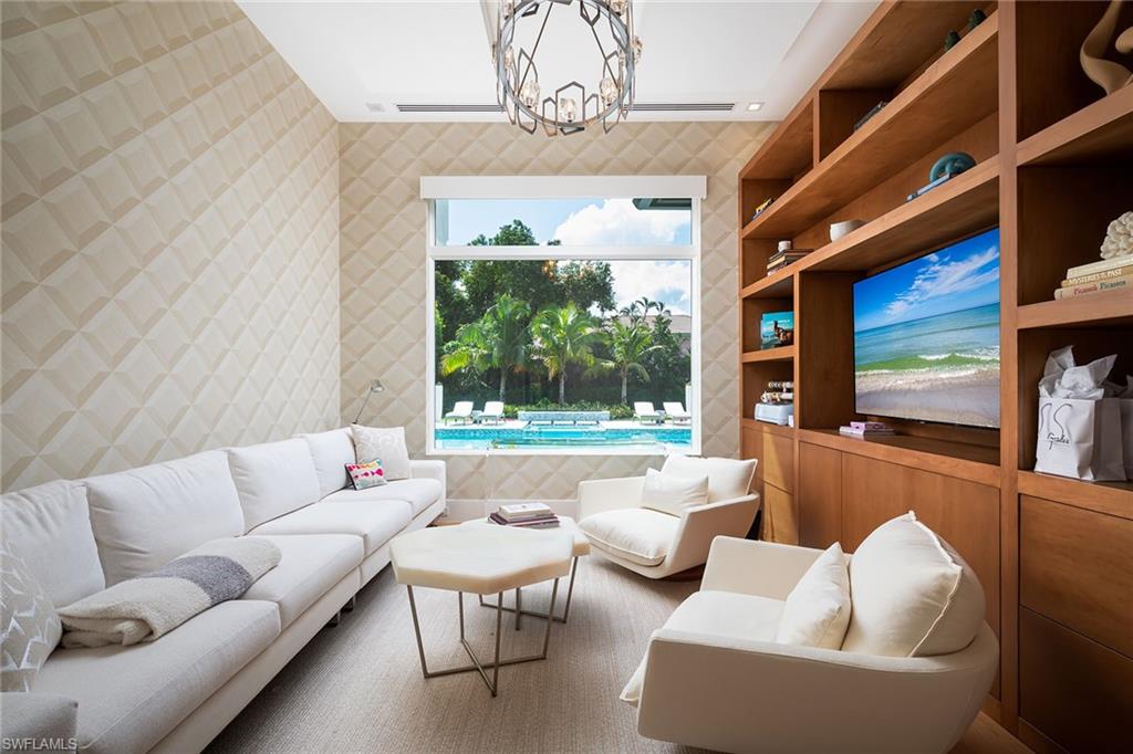 PINE RIDGE - Residential