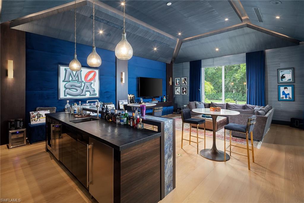 PINE RIDGE - Residential