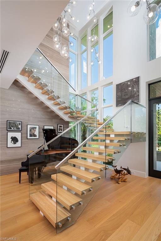 PINE RIDGE - Residential