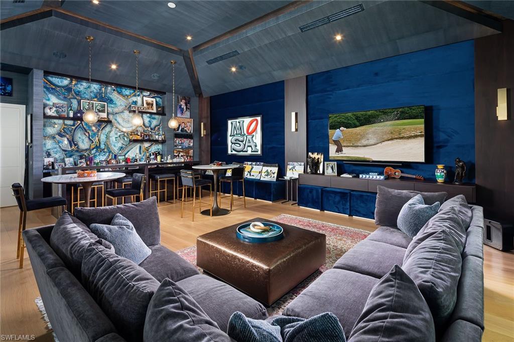 PINE RIDGE - Residential