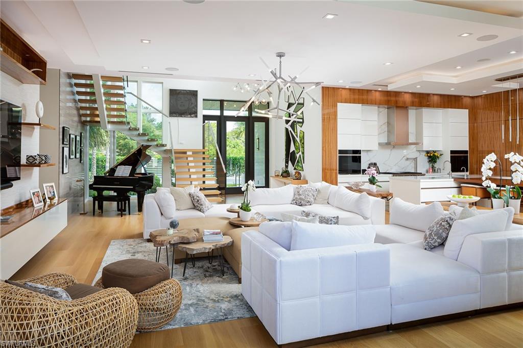 PINE RIDGE - Residential