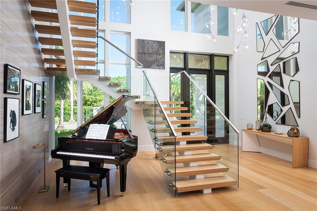 PINE RIDGE - Residential