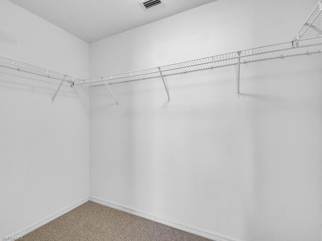 HUNTINGTON LAKES - Residential