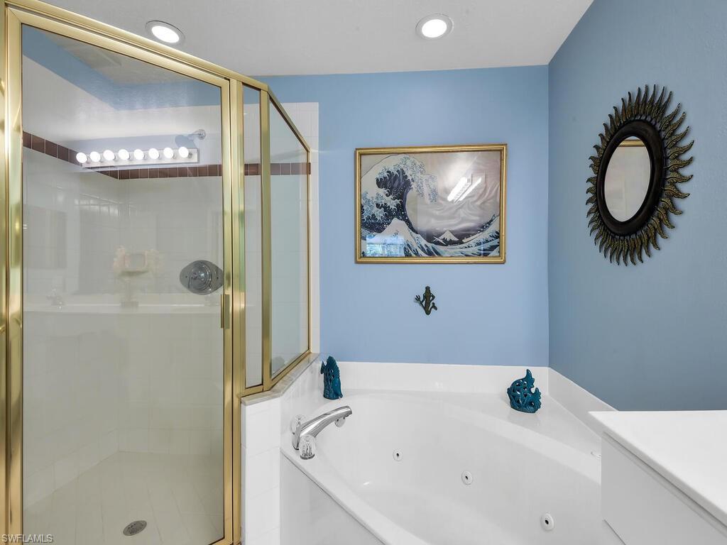 HUNTINGTON LAKES - Residential