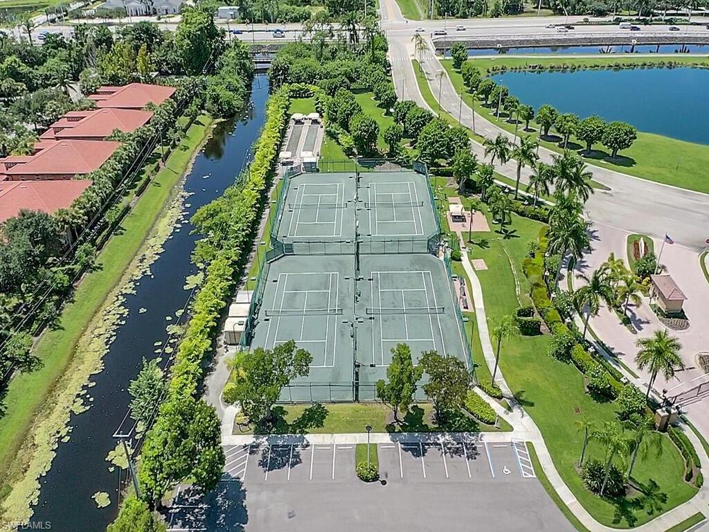 HUNTINGTON LAKES - Residential