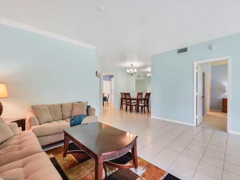 HUNTINGTON LAKES - Residential