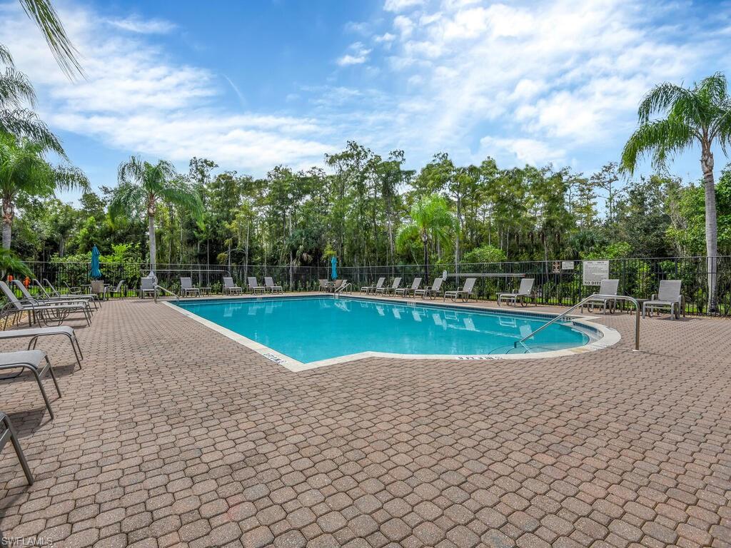 HUNTINGTON LAKES - Residential