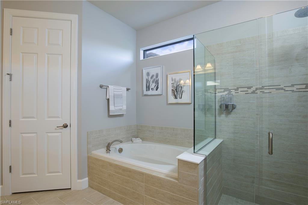 CAMDEN LAKES - Residential