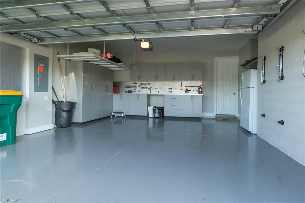 CAMDEN LAKES - Residential