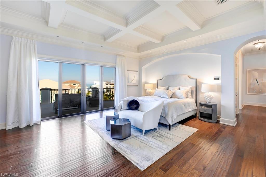 BAREFOOT BEACH - Residential