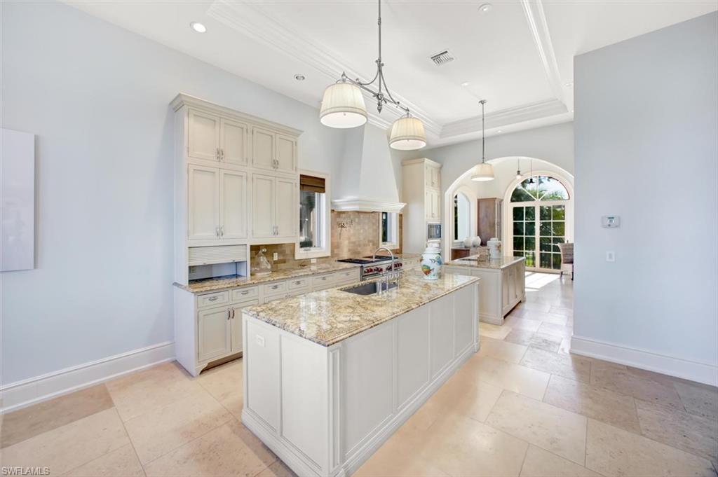 BAREFOOT BEACH - Residential