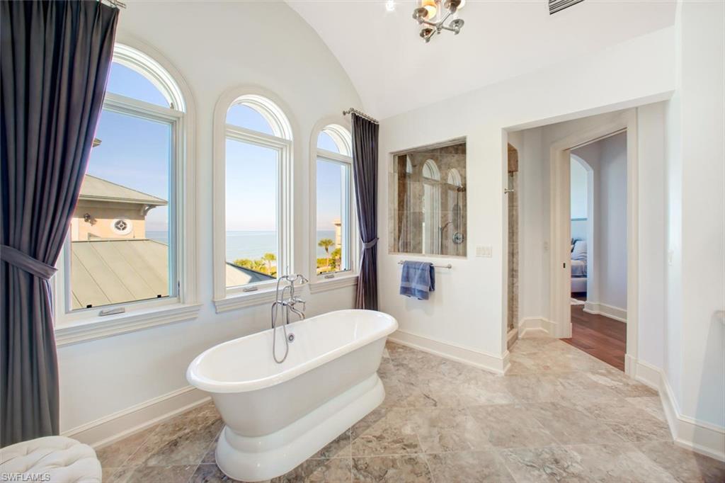 BAREFOOT BEACH - Residential