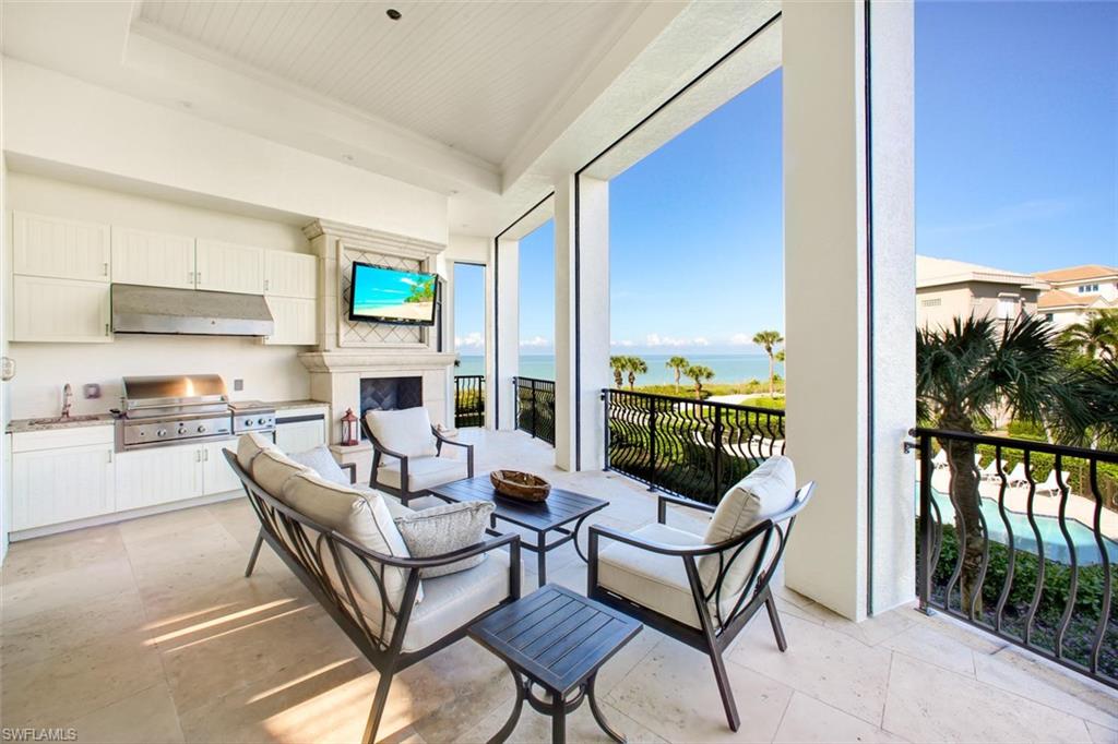 BAREFOOT BEACH - Residential