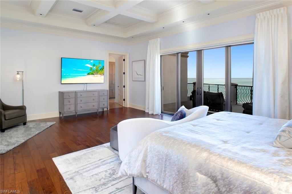 BAREFOOT BEACH - Residential