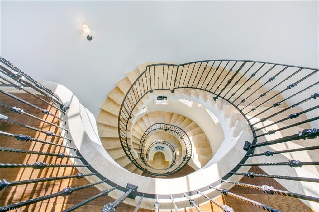 BAREFOOT BEACH - Residential