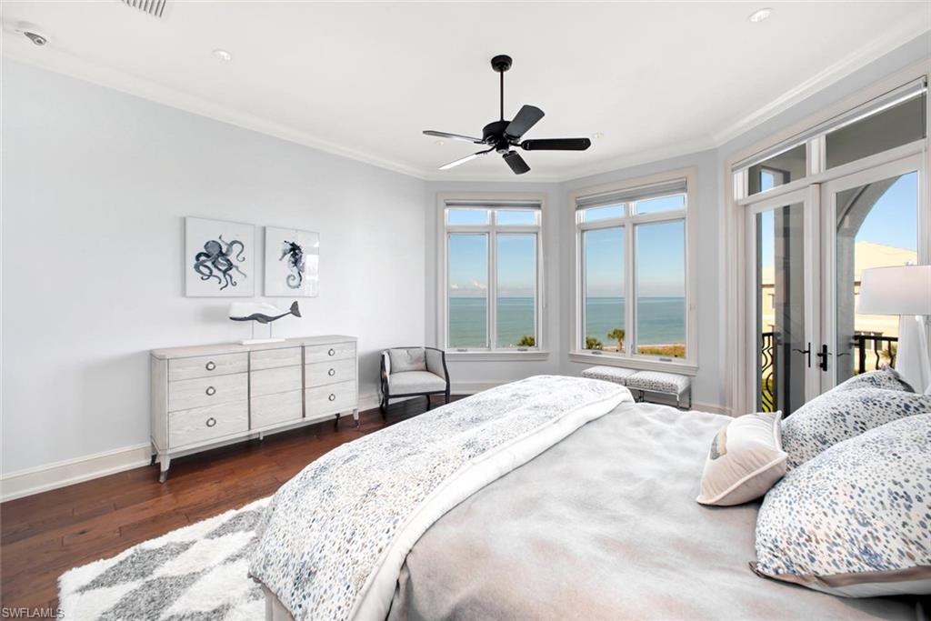 BAREFOOT BEACH - Residential