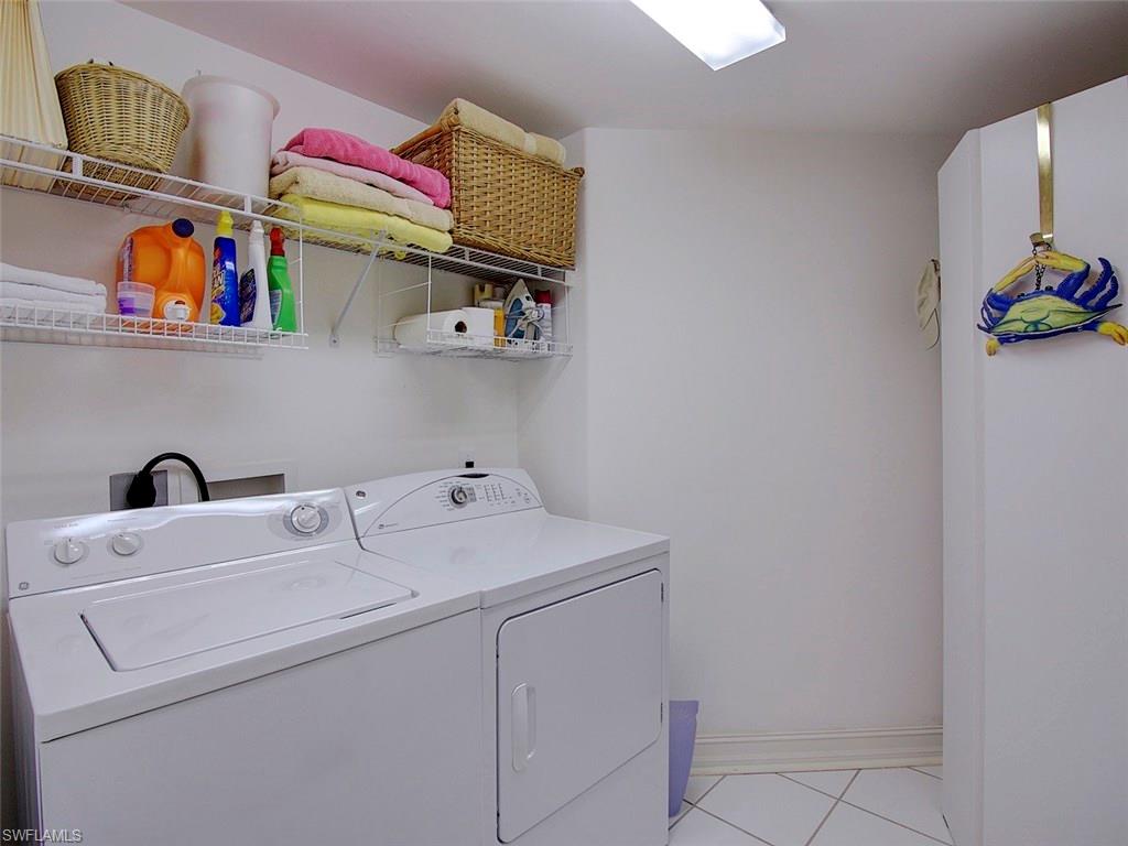 EDGEWATER - Residential