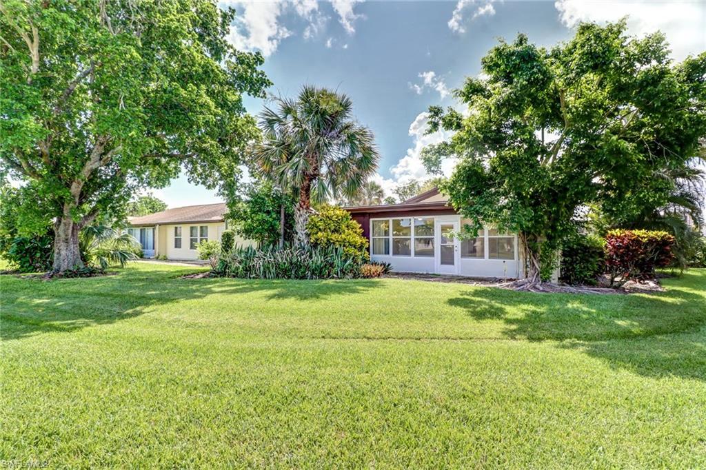 LAKEWOOD VILLAS - Residential