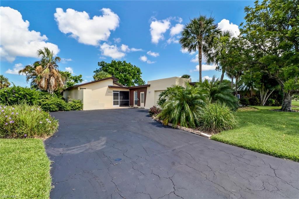 LAKEWOOD VILLAS - Residential