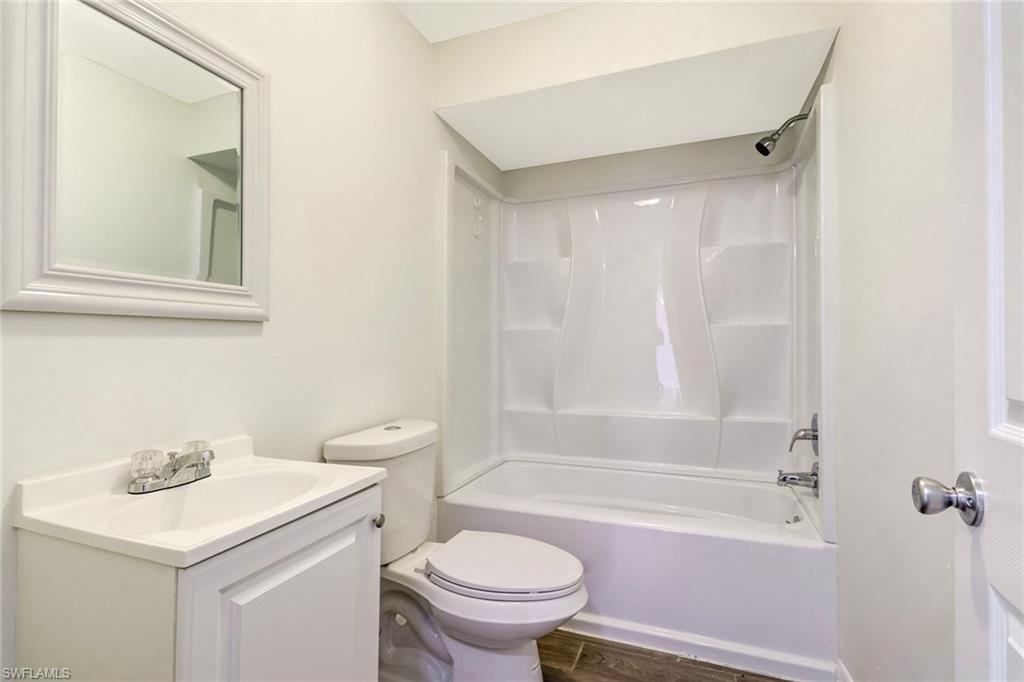 LAKEWOOD VILLAS - Residential