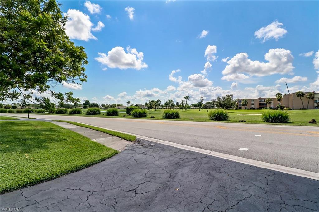 LAKEWOOD VILLAS - Residential