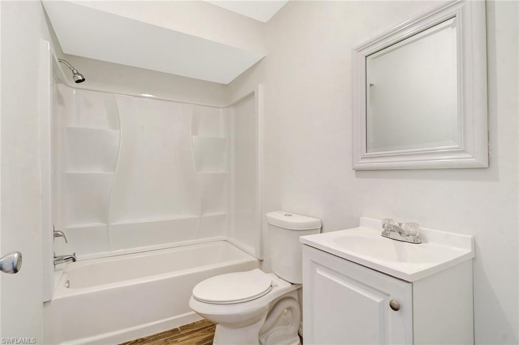 LAKEWOOD VILLAS - Residential