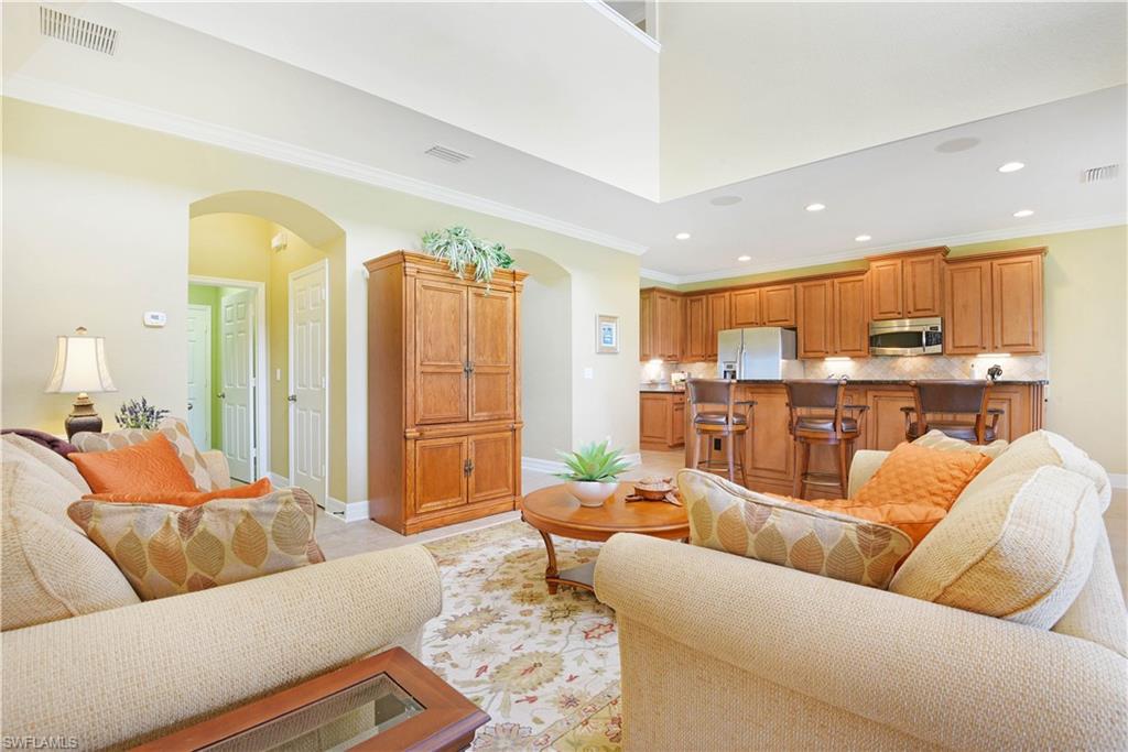 MAGNOLIA LAKES - Residential