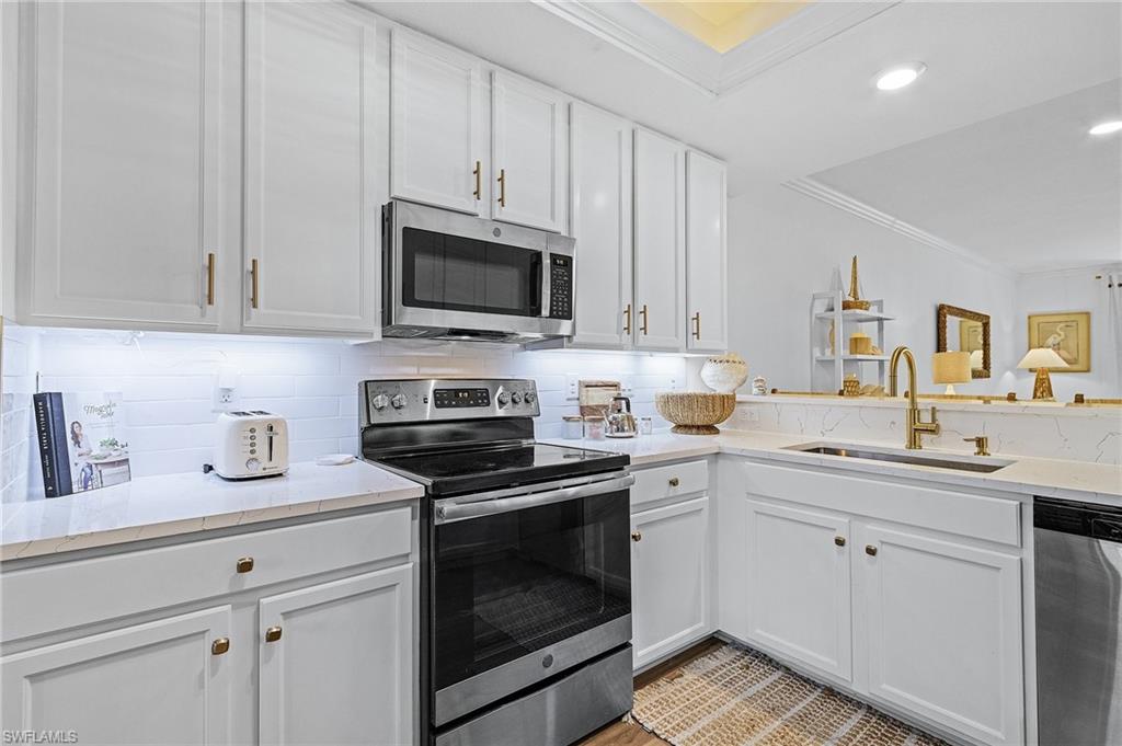 BONITA NATIONAL GOLF AND COUNTRY CLUB - Residential Lease